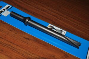 AJAX A 906 AIR PNEUMATIC BUSHING SPLITER CHISEL BIT 0.401"SHANK MADE IN USA